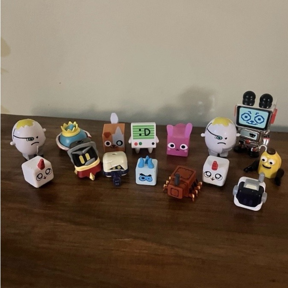 Robot and Character Playset with Vibrant Colors